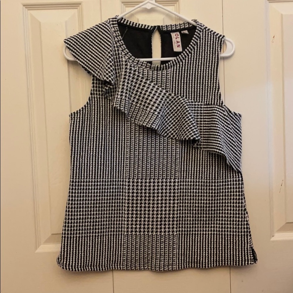 dress shirt, never worn, tags have been taken off